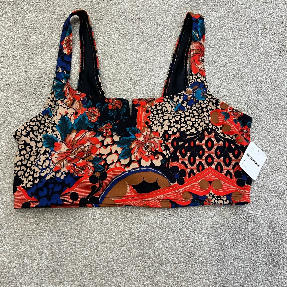 NWT FREE PEOPLE SPORTS BRA